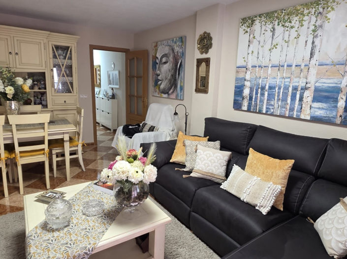 Image No.1-4 Bed Apartment for sale