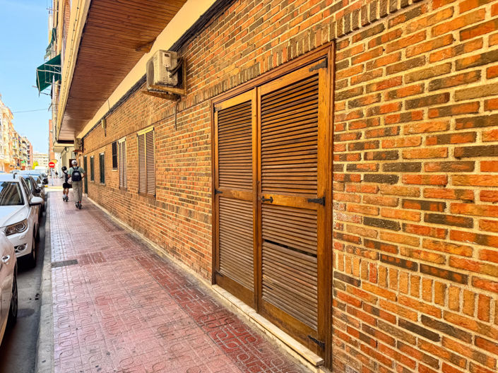 Image No.25-3 Bed Apartment for sale