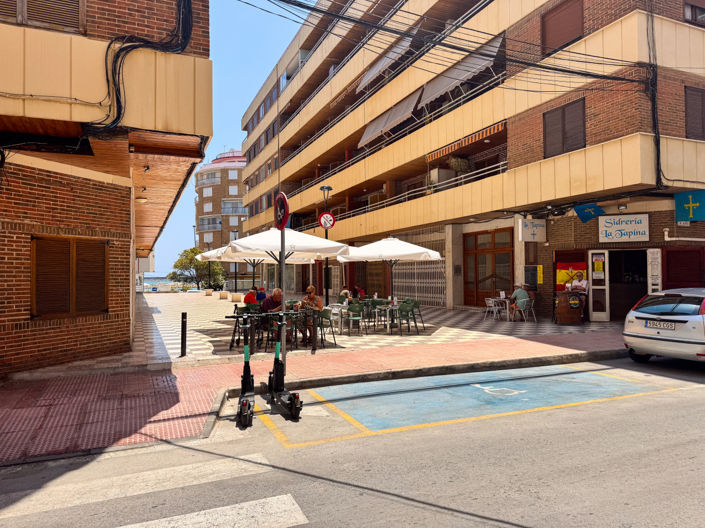 Image No.28-3 Bed Apartment for sale