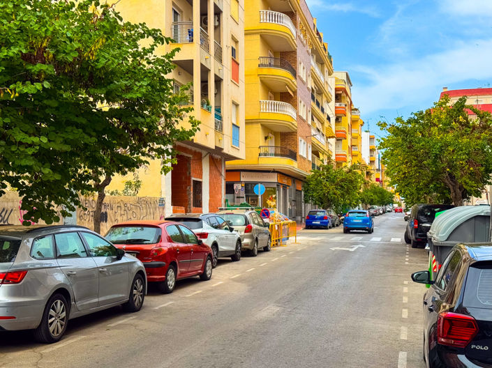 Image No.31-3 Bed Apartment for sale