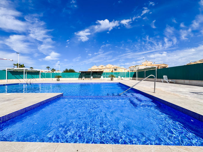 Image No.1-2 Bed Villa for sale