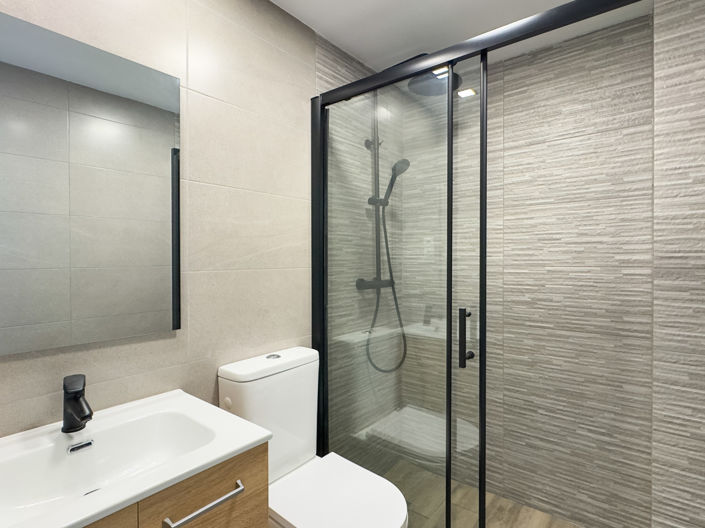 Image No.37-2 Bed Apartment for sale