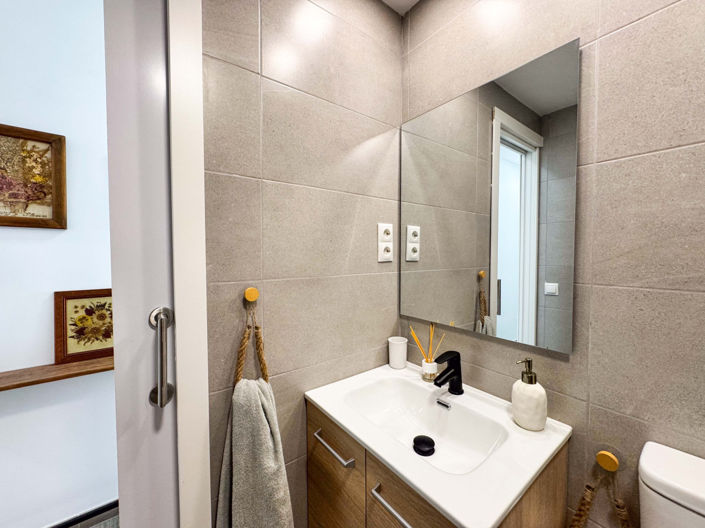 Image No.8-2 Bed Apartment for sale