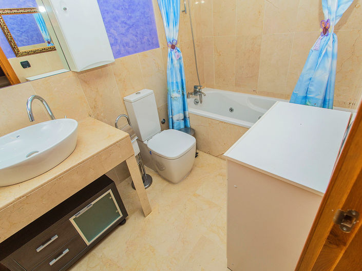 Image No.25-2 Bed Apartment for sale