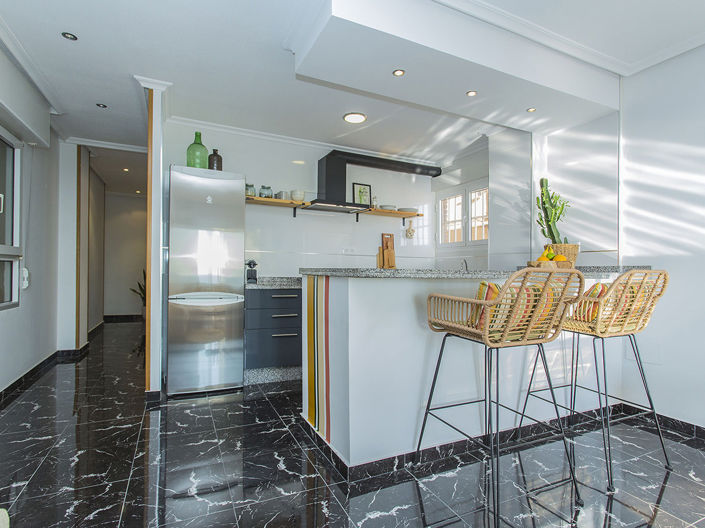 Image No.12-2 Bed Apartment for sale