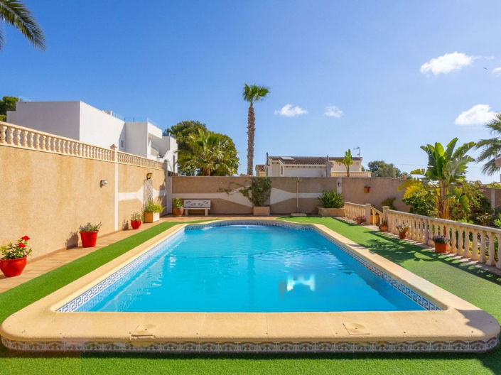 Image No.3-Villa for sale