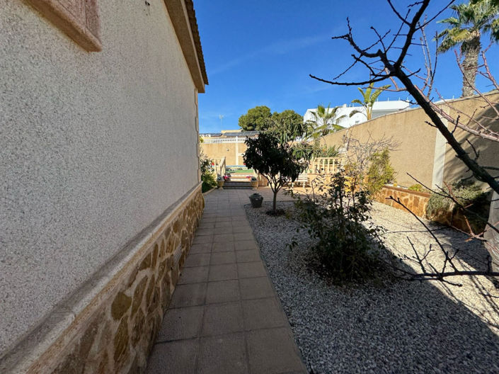 Image No.7-Villa for sale