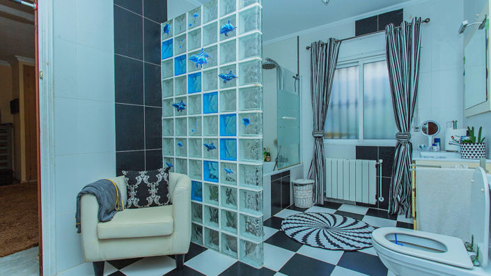 Image No.29-5 Bed Villa for sale