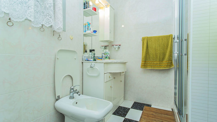 Image No.12-2 Bed Apartment for sale