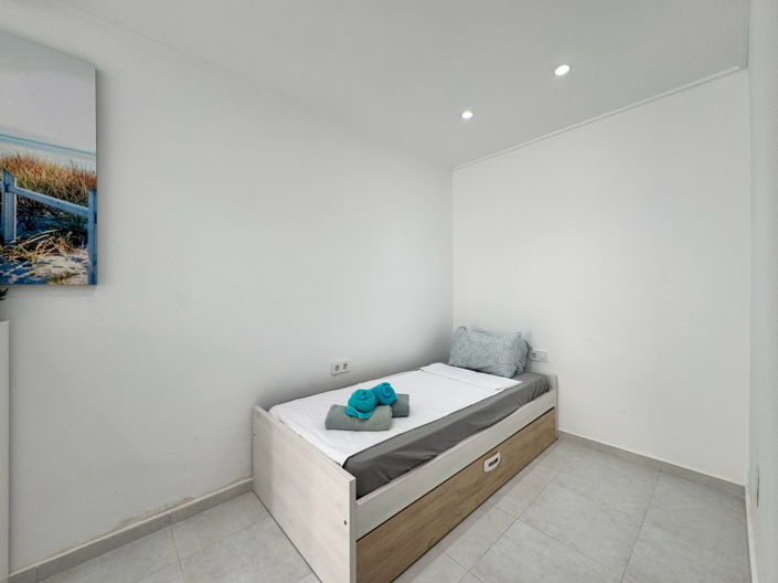 Image No.20-2 Bed Villa for sale