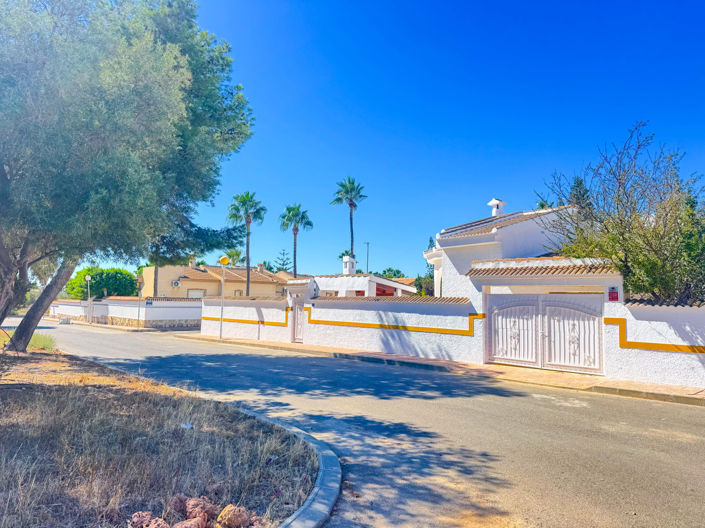 Image No.16-4 Bed Villa for sale