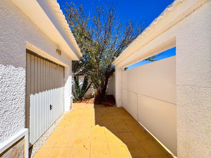 Image No.8-4 Bed Villa for sale