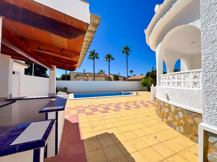 Image No.11-4 Bed Villa for sale