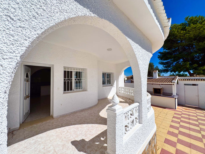 Image No.17-4 Bed Villa for sale