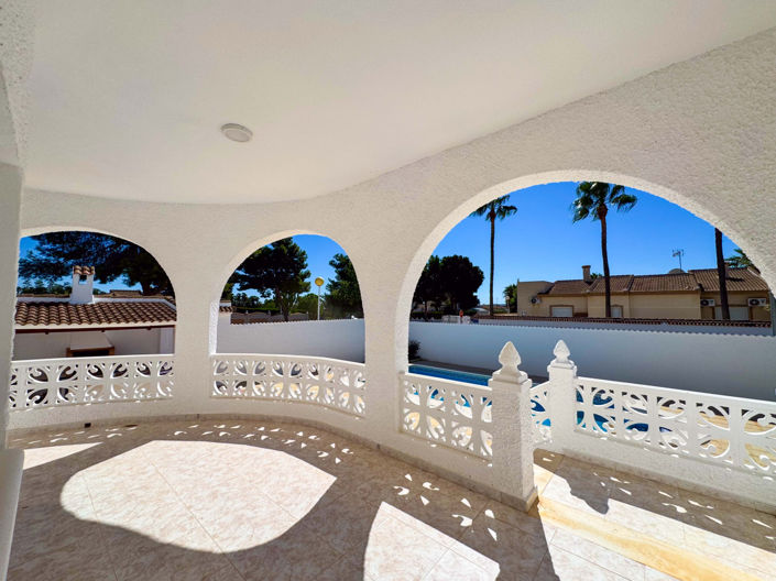 Image No.18-4 Bed Villa for sale