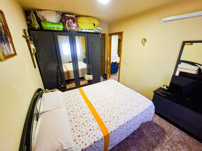 Image No.1-3 Bed Apartment for sale