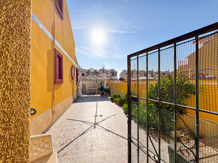 Image No.10-2 Bed Townhouse for sale