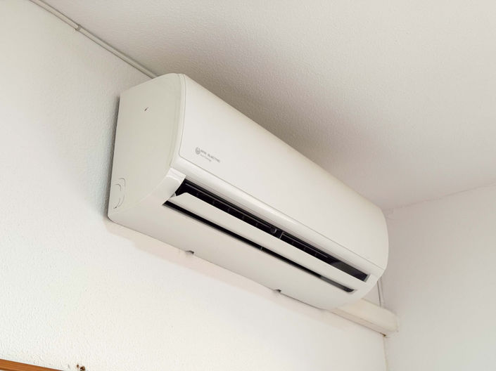 Image No.18-2 Bed Townhouse for sale