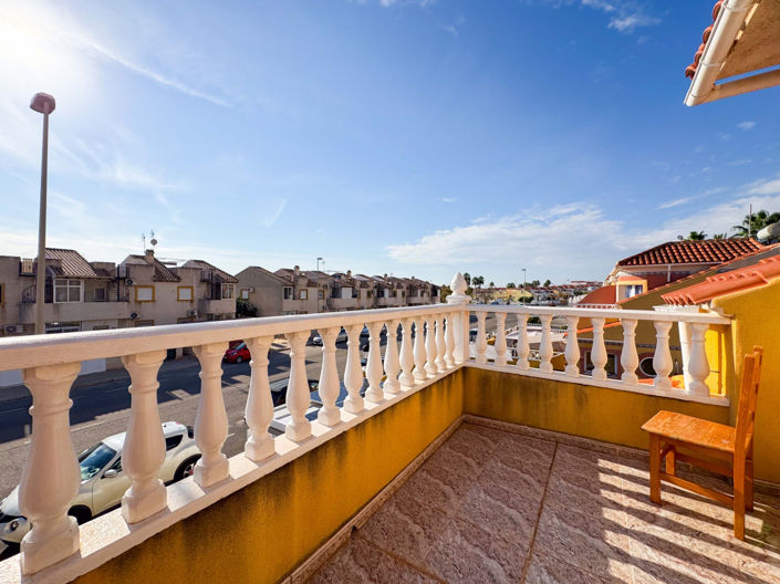 Image No.21-2 Bed Townhouse for sale