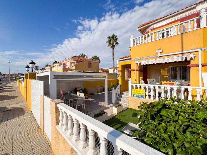 Image No.37-2 Bed Townhouse for sale