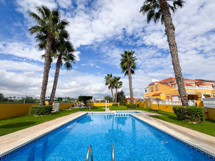 Image No.47-2 Bed Townhouse for sale