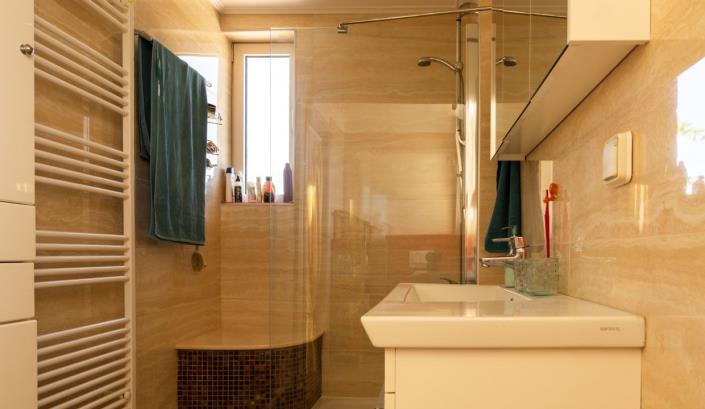 Image No.15-6 Bed Villa / Detached for sale