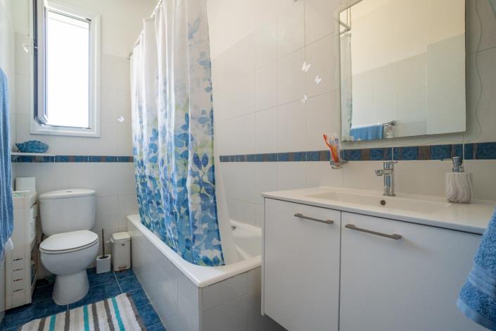 Image No.11-2 Bed Semi-Detached for sale