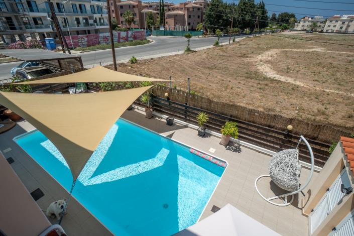 Image No.15-2 Bed Semi-Detached for sale