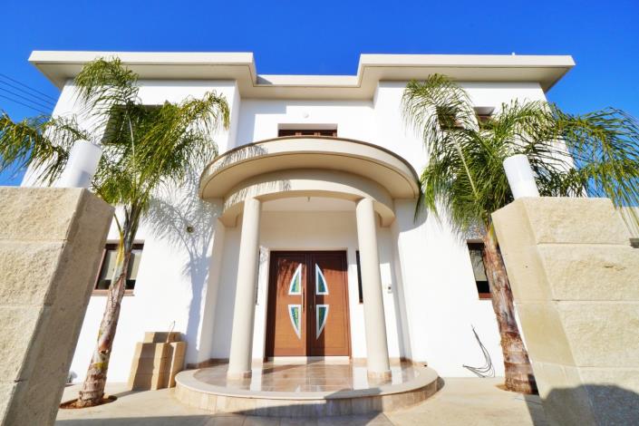 Image No.1-4 Bed House/Villa for sale