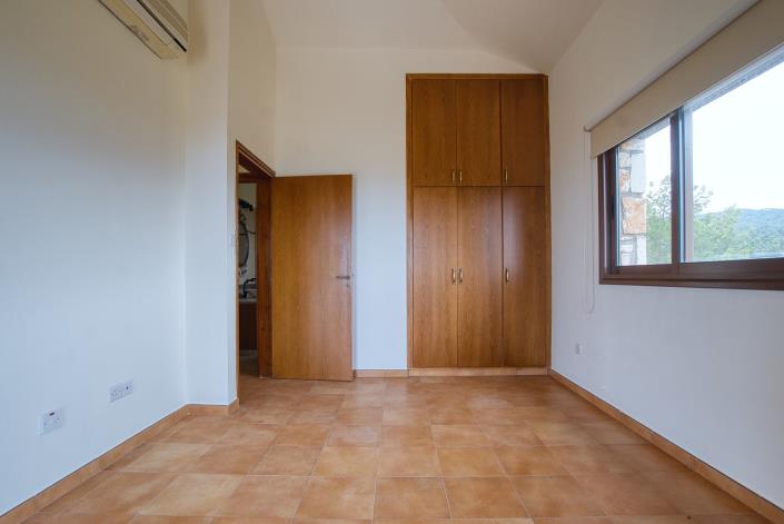 Image No.15-4 Bed Villa / Detached for sale