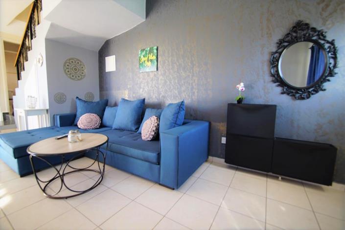 Image No.2-2 Bed Townhouse for sale