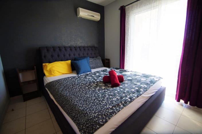 Image No.12-2 Bed Townhouse for sale