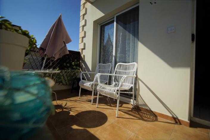 Image No.21-2 Bed Townhouse for sale