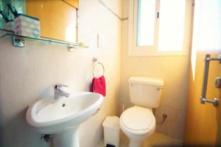 Image No.19-2 Bed Townhouse for sale