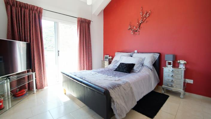 Image No.11-3 Bed Villa / Detached for sale