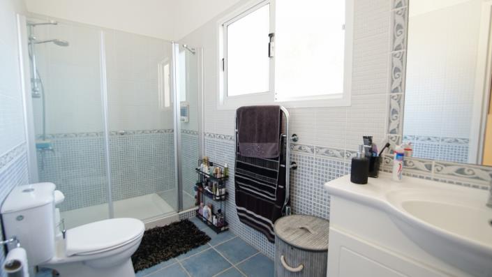 Image No.12-3 Bed Villa / Detached for sale