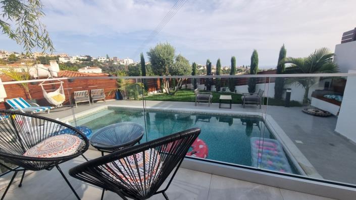 Image No.1-3 Bed Villa / Detached for sale