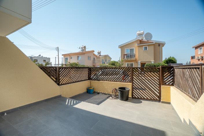 Image No.15-2 Bed Townhouse for sale