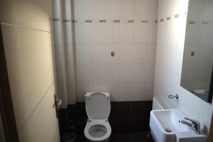 Image No.15-3 Bed Semi-Detached for sale