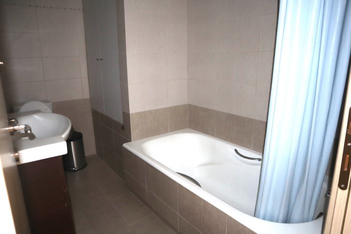 Image No.20-3 Bed Semi-Detached for sale