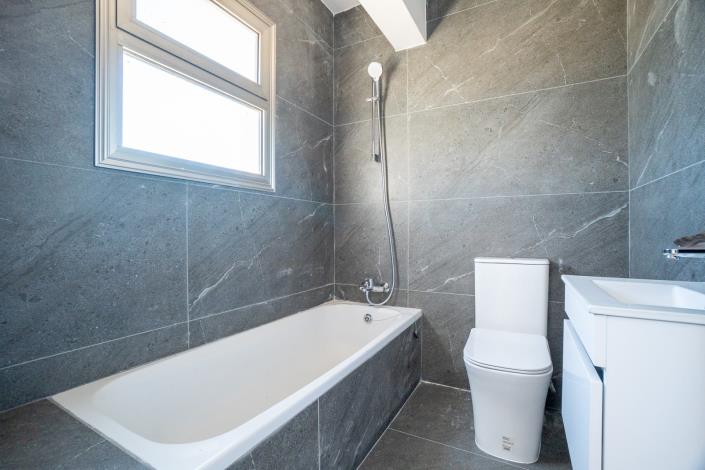 Image No.10-2 Bed Townhouse for sale