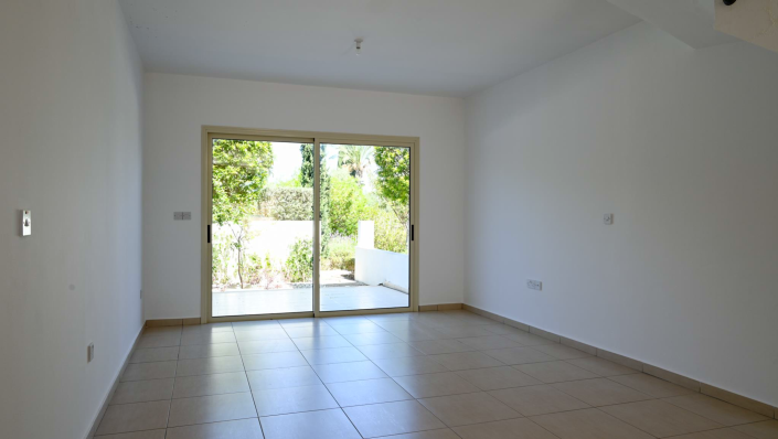 Image No.8-2 Bed Townhouse for sale