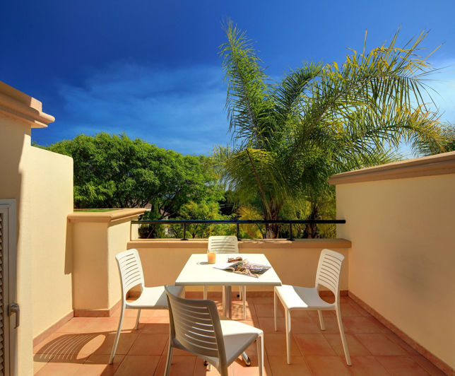 Image No.3-15 Bed Commercial for sale