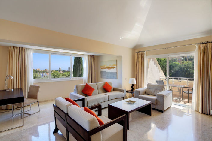 Image No.8-15 Bed Commercial for sale