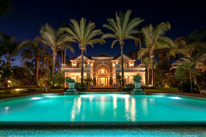 Image No.1-8 Bed Villa for sale