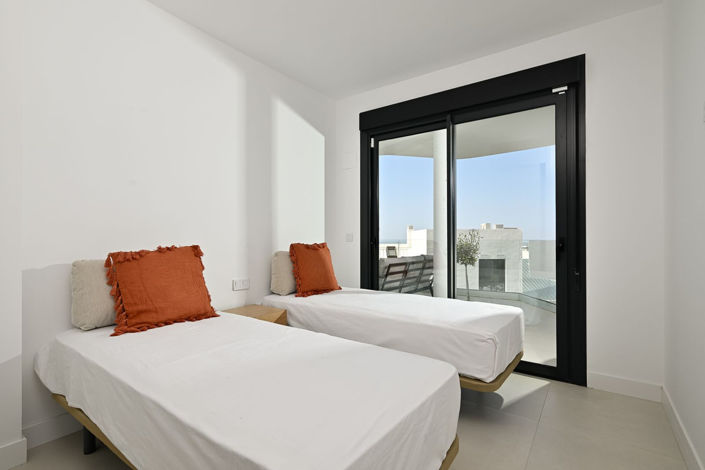 Image No.10-2 Bed Apartment for sale