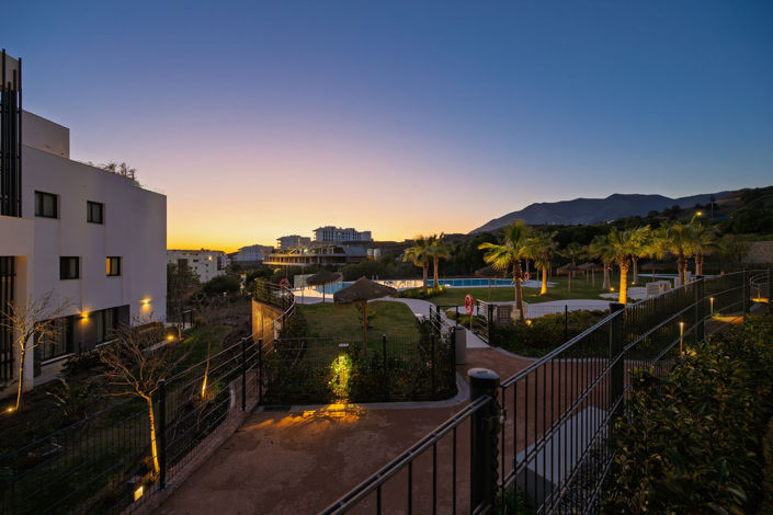 Image No.15-3 Bed Apartment for sale