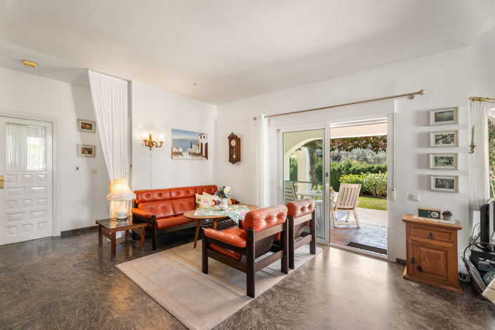 Image No.2-3 Bed Villa for sale