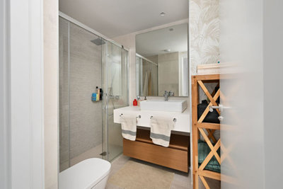 11-20939a0134ad724a8cb2a801094d15a4