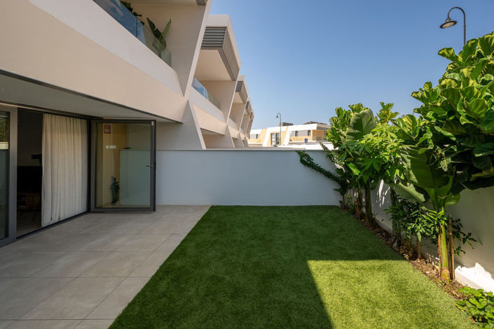 Image No.20-3 Bed Townhouse for sale